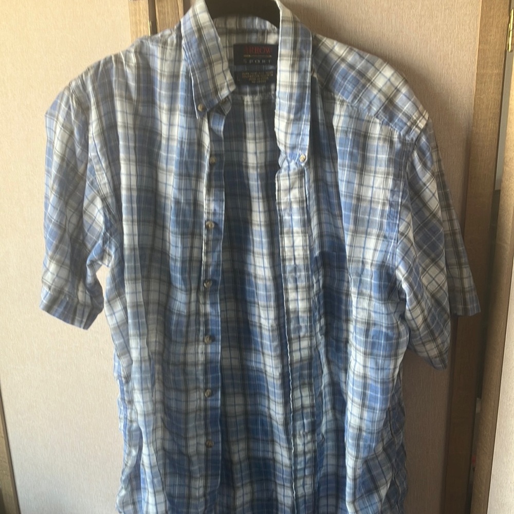 FINAL MARKDOWN Men's arrow Blue Plaid Shirt large
